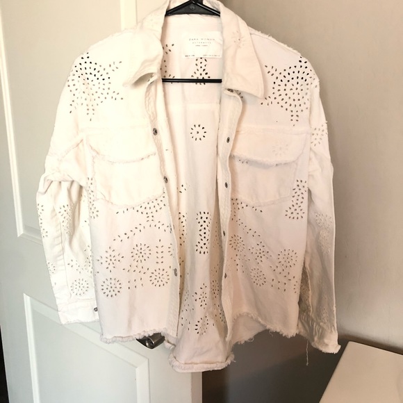 Zara Women Eyelet Oversized Jean Jacket 